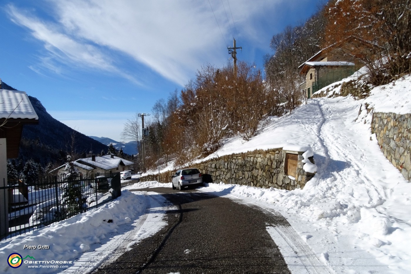 10 Partenza del sentiero per il Monte Castello a Valpiana.JPG